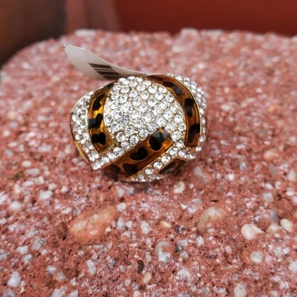 Crystal cocktail ring 7.5 NWT - Picture 5 of 8
